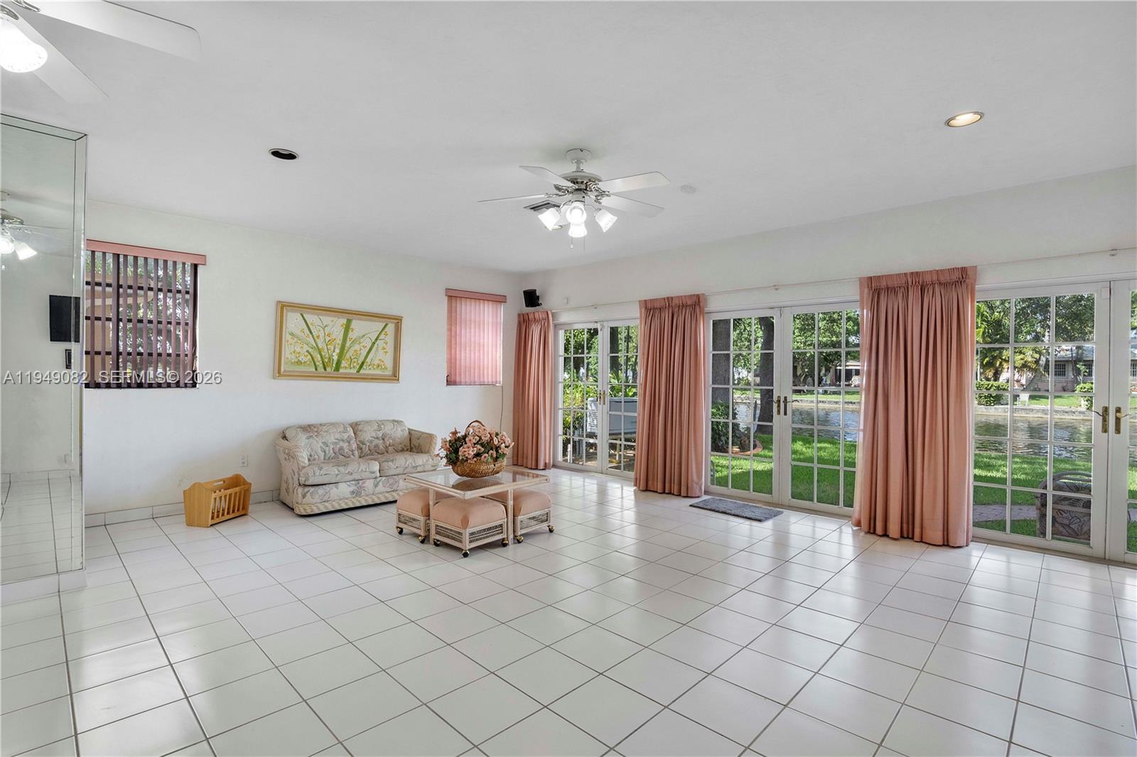 CRAVERO LAKE SHORE EST 2N - Residential