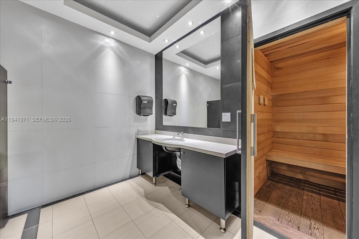 CHAMPLAIN TOWERS NORTH CO - Residential