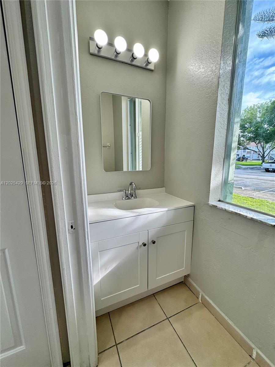 SHOMA TOWNHOMES AT KEYSCO - Residential
