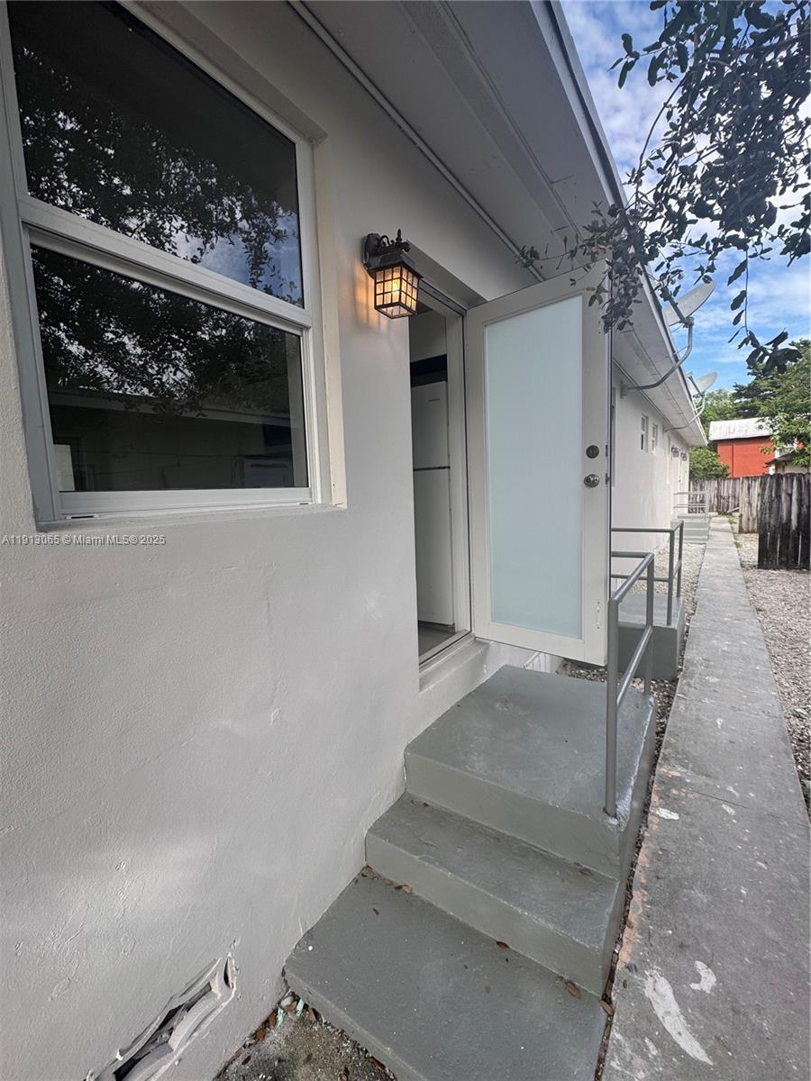 54 ST BUS CENTER SUB - Residential Lease