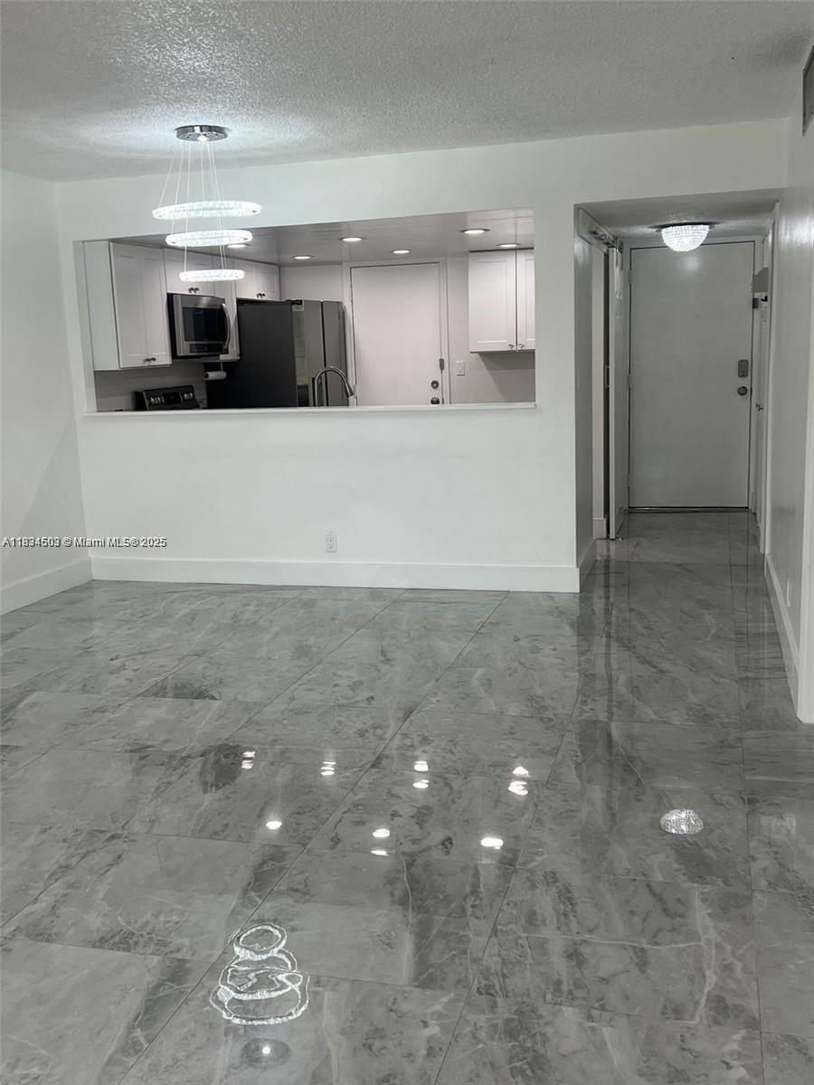 406 NW 68th 215