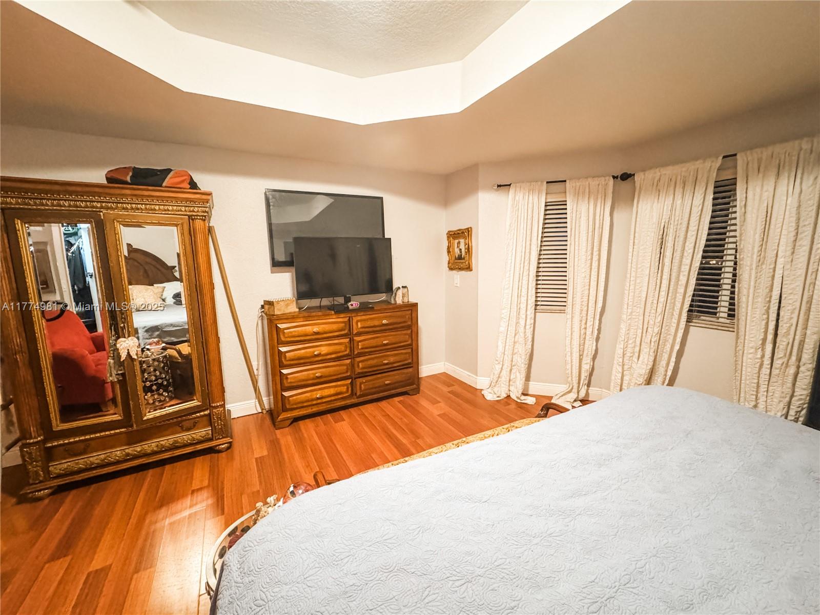 SUNSET LAKES ESTATES - Residential