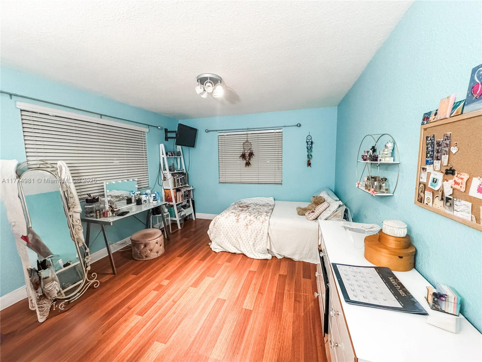 SUNSET LAKES ESTATES - Residential