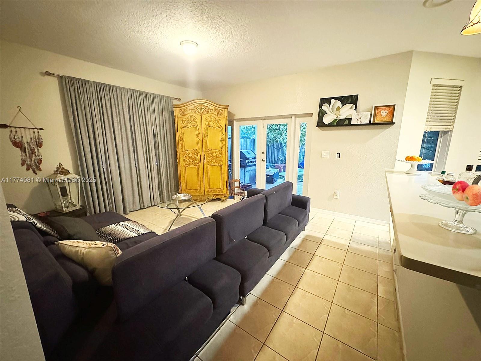 SUNSET LAKES ESTATES - Residential