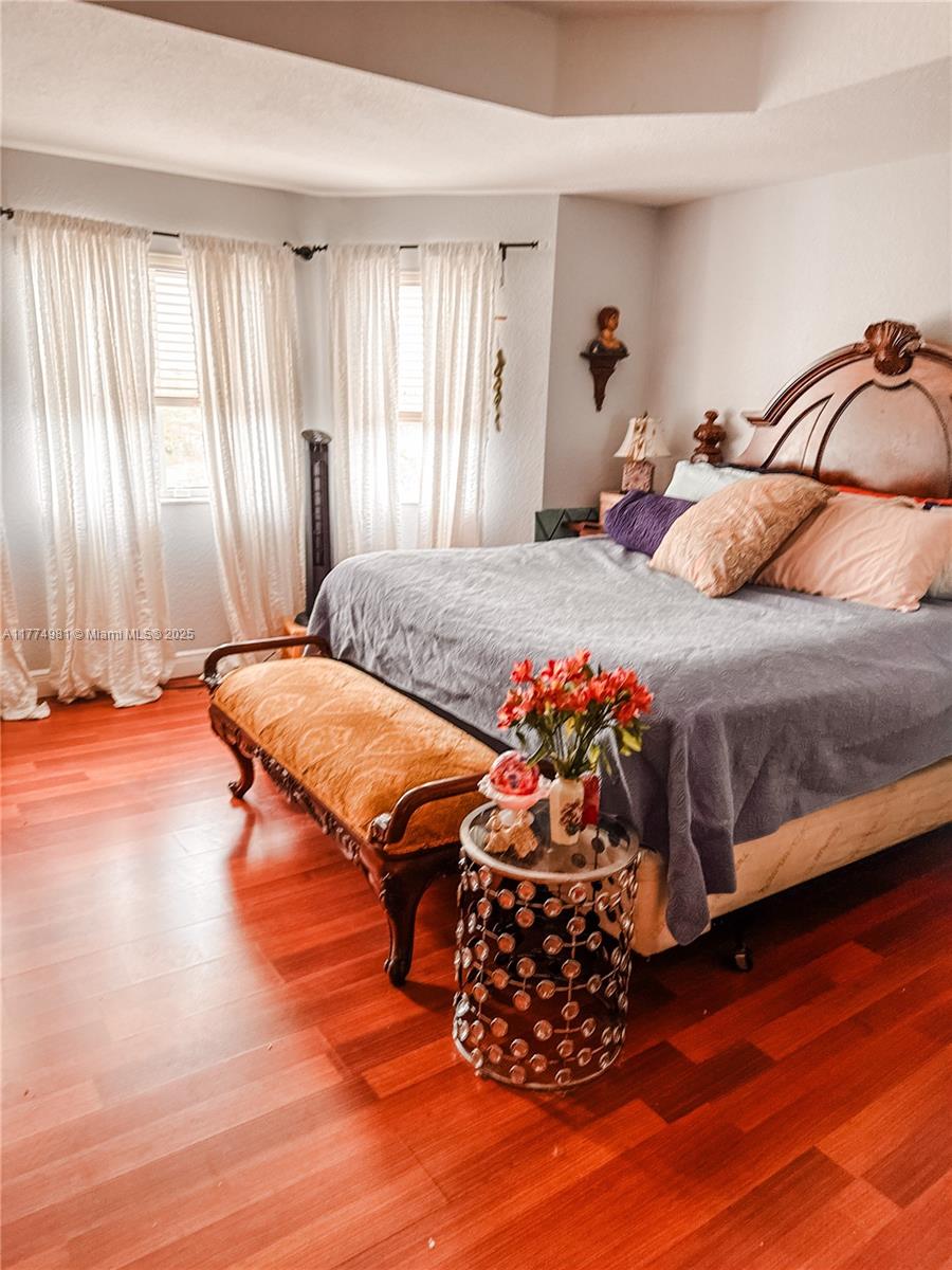 SUNSET LAKES ESTATES - Residential