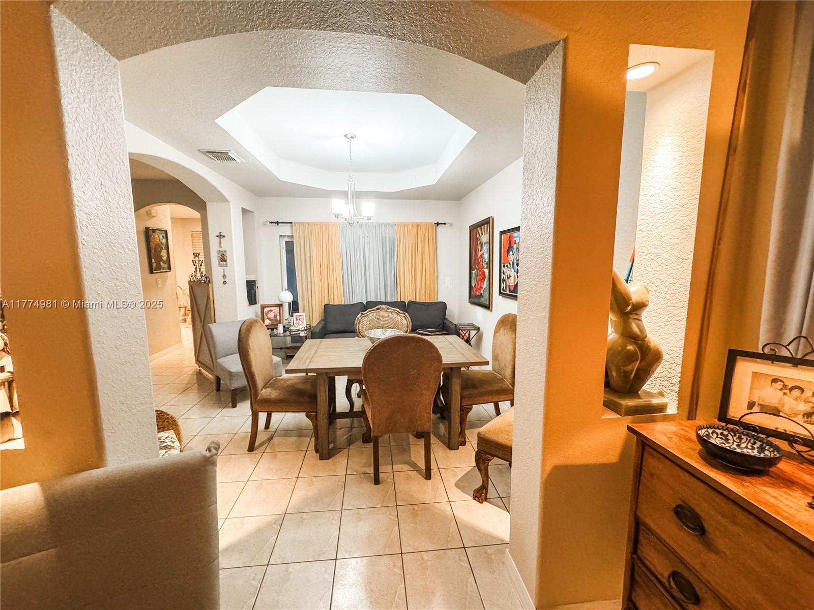 SUNSET LAKES ESTATES - Residential