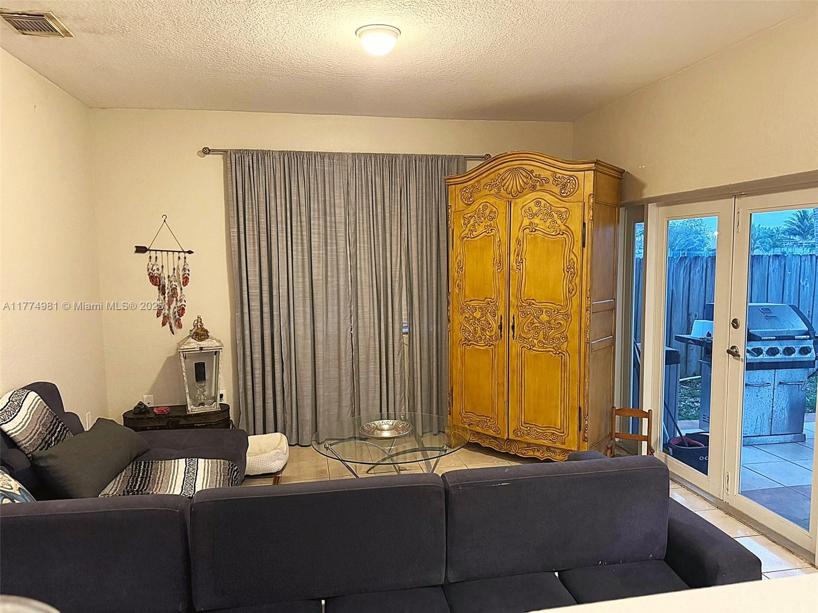SUNSET LAKES ESTATES - Residential