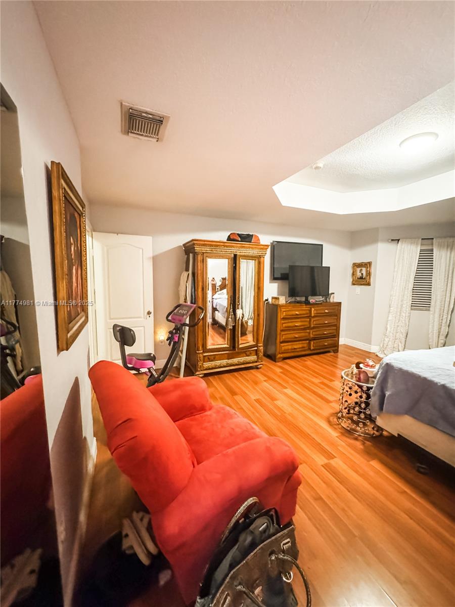SUNSET LAKES ESTATES - Residential