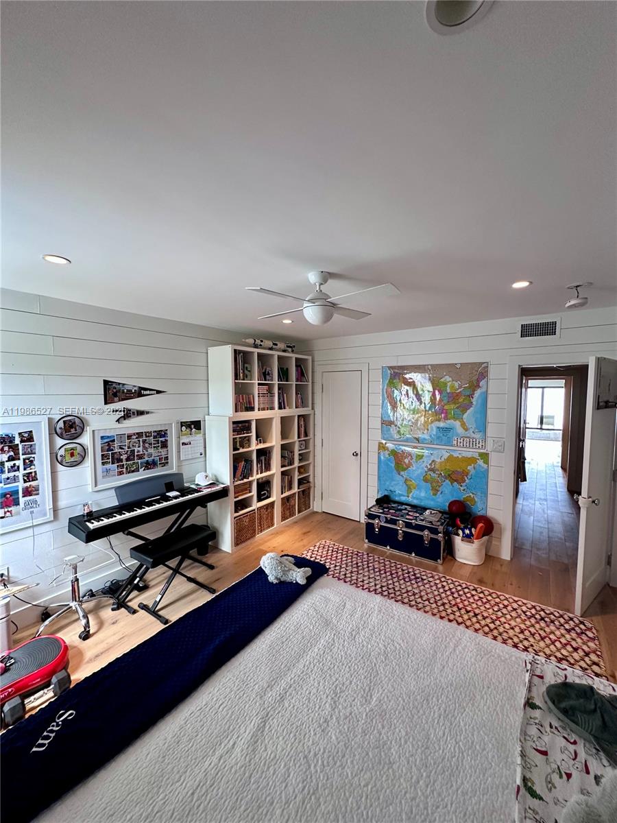 VILLAHARBOUR APTS CONDO - Residential Lease