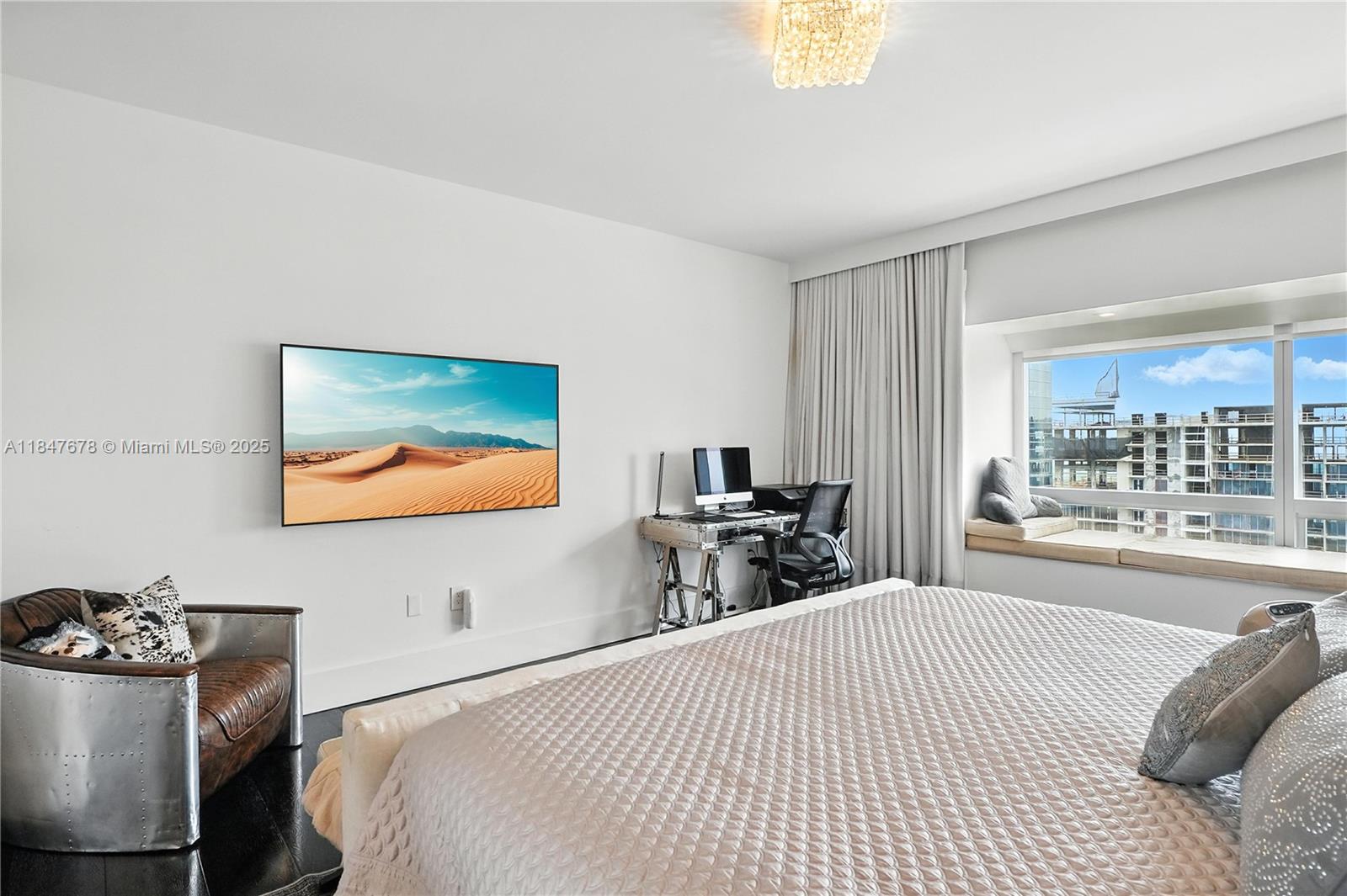 MILLENNIUM TOWER CONDOMIN - Residential