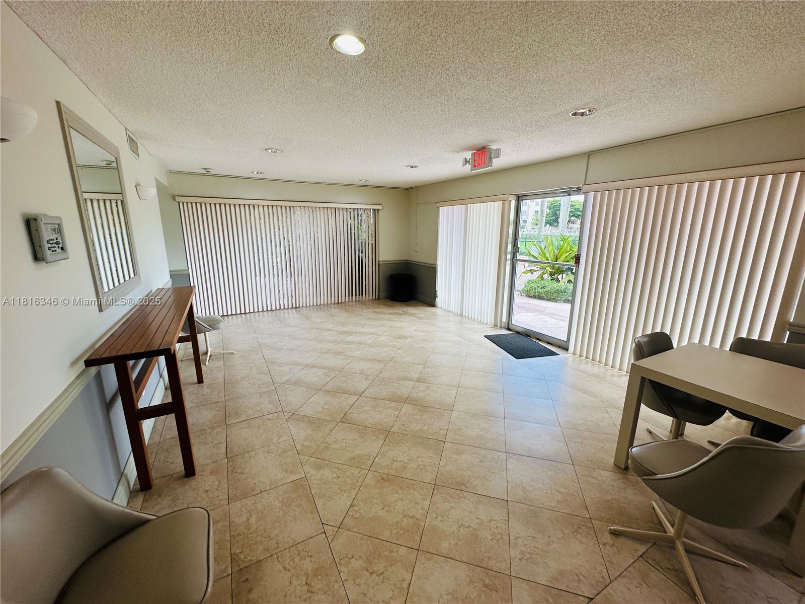CAMINO CIRCLE CONDO - Residential