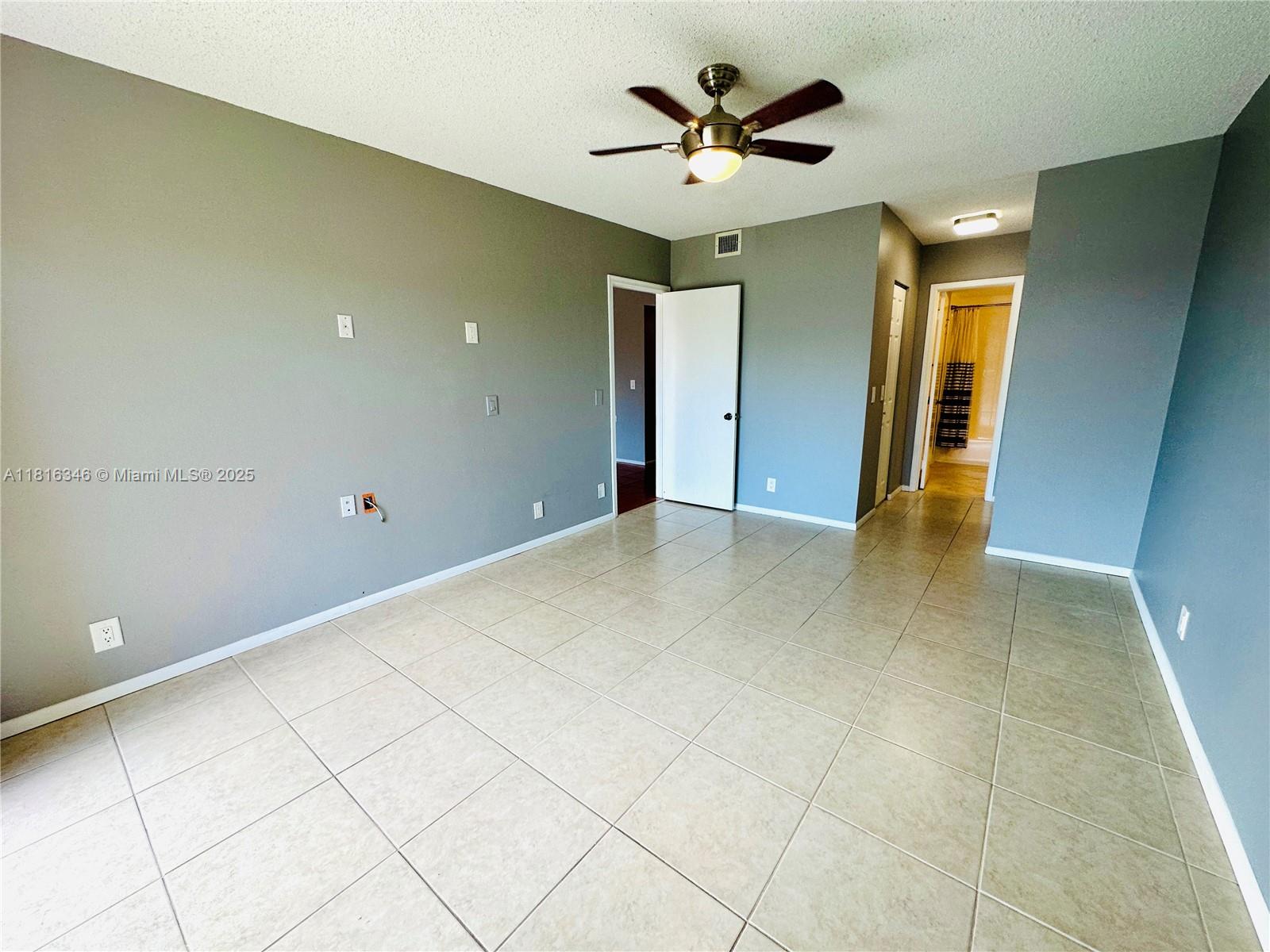 CAMINO CIRCLE CONDO - Residential
