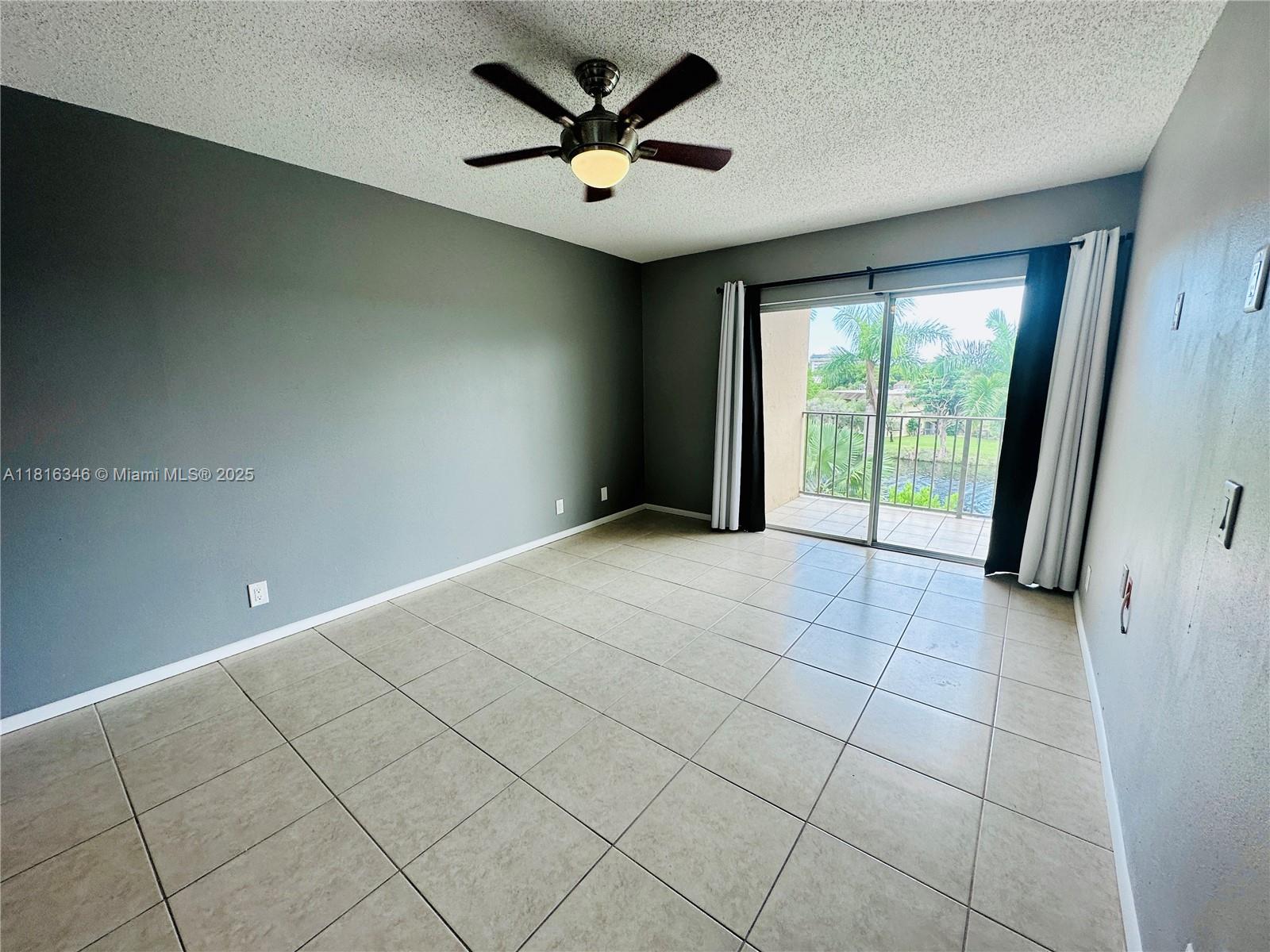 CAMINO CIRCLE CONDO - Residential