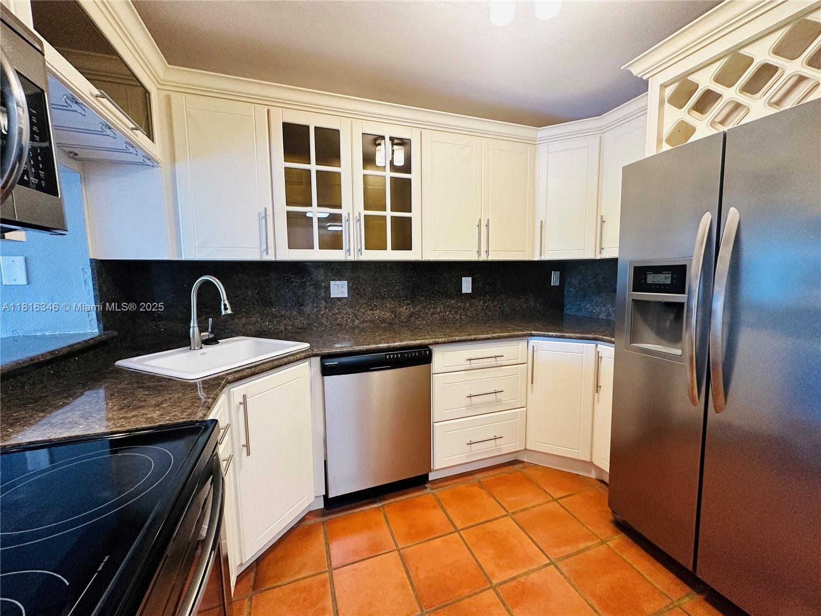 CAMINO CIRCLE CONDO - Residential