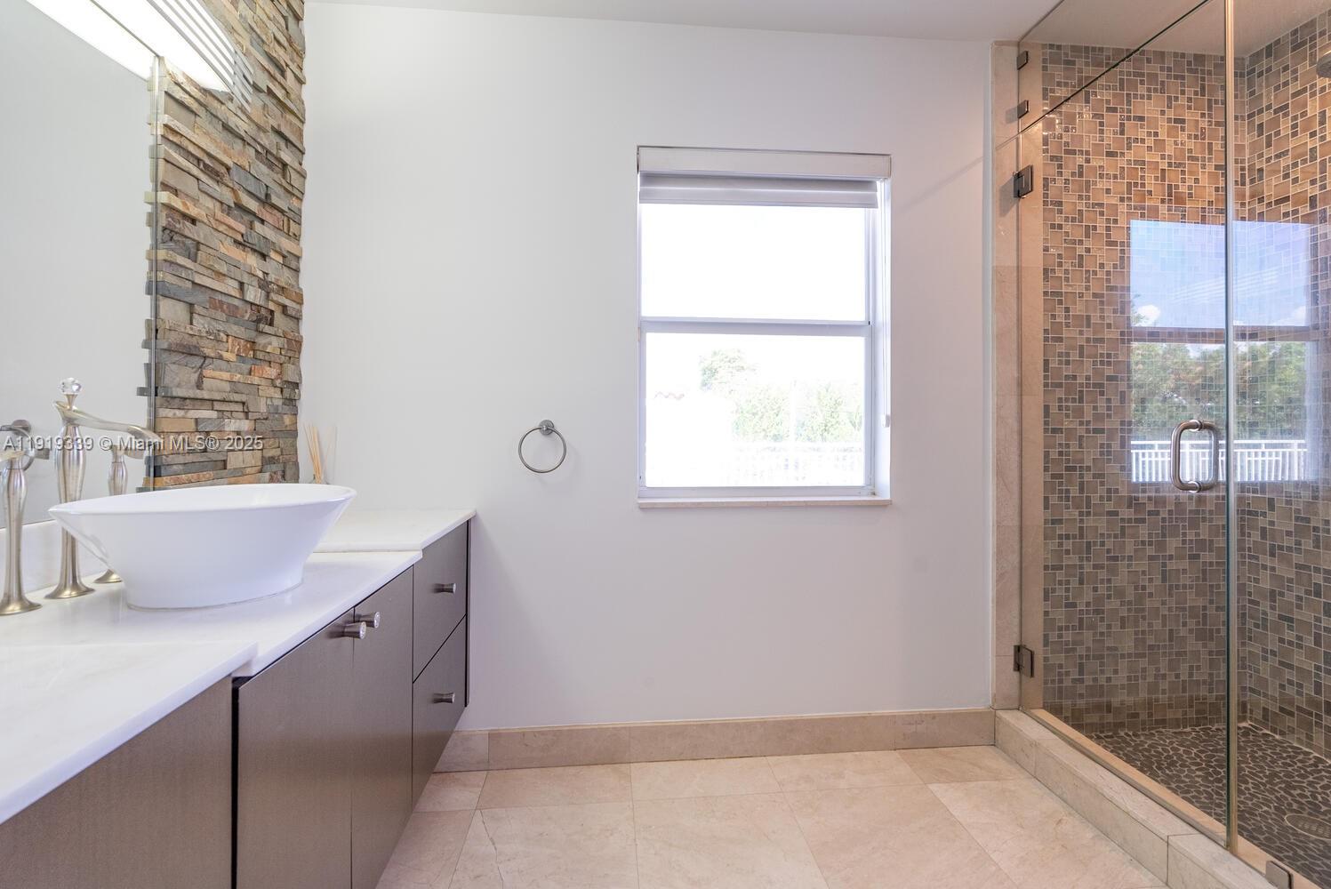 CORAL BAY SEC B - Residential