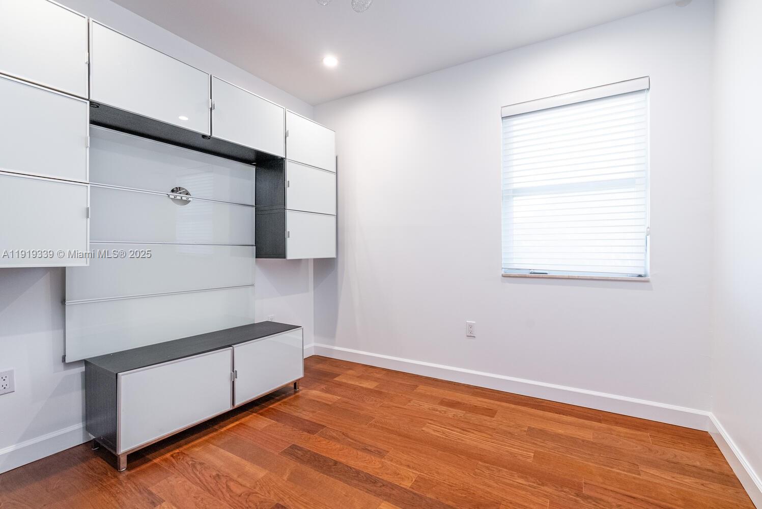 CORAL BAY SEC B - Residential