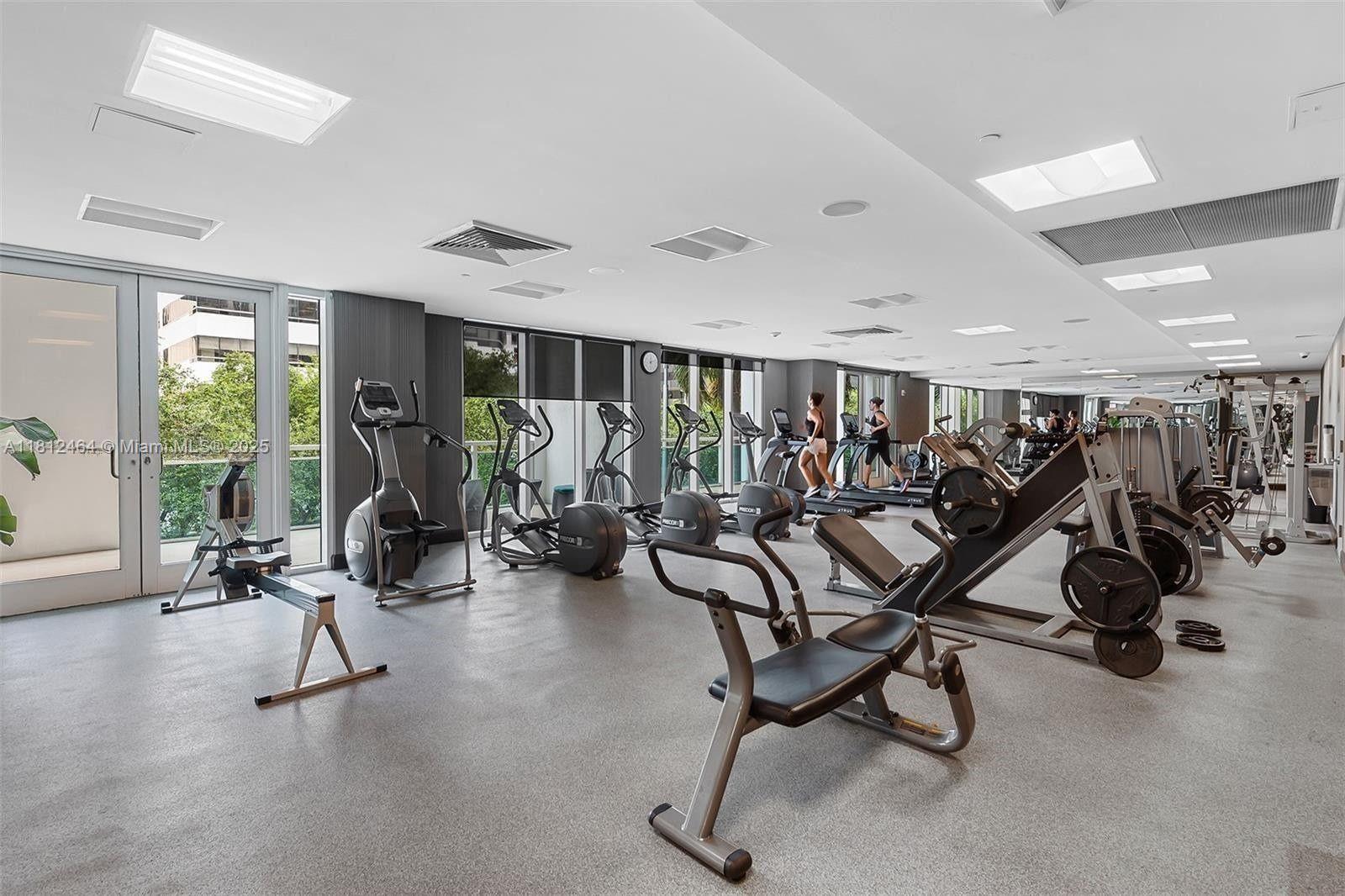 THE PLAZA 901 BRICKELL CO - Residential Lease