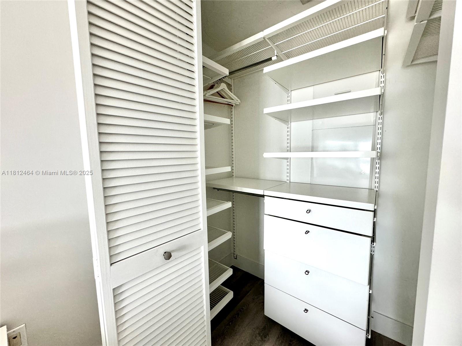 THE PLAZA 901 BRICKELL CO - Residential Lease