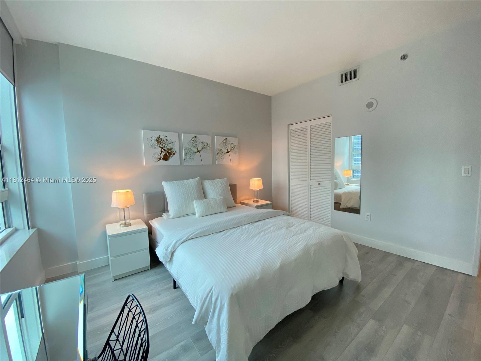 THE PLAZA 901 BRICKELL CO - Residential Lease