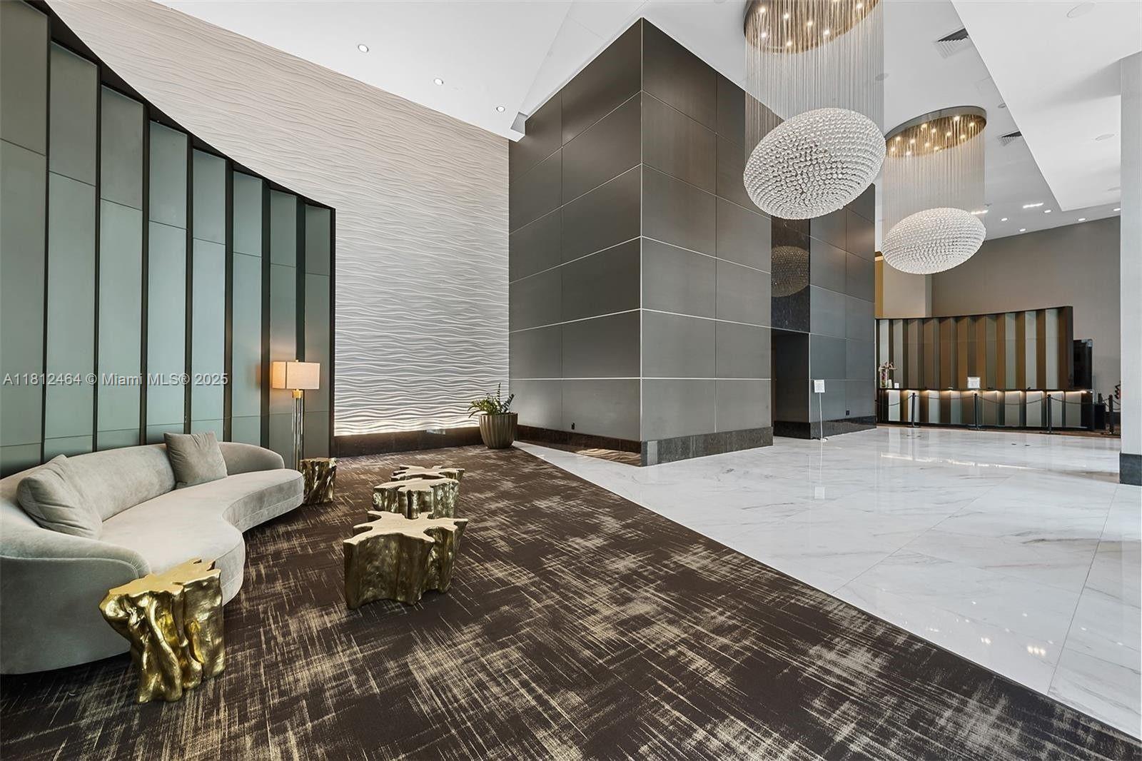 THE PLAZA 901 BRICKELL CO - Residential Lease