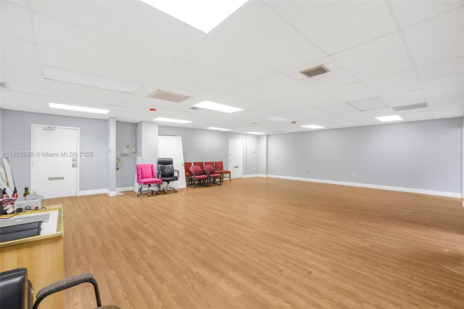 GOLDEN GLADES OFFICE PK C - Commercial Sale