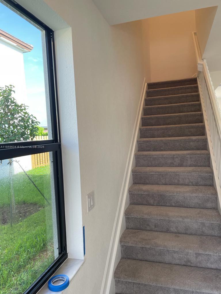 VIA VENTURA NEIGHBORHOOD - Residential Lease