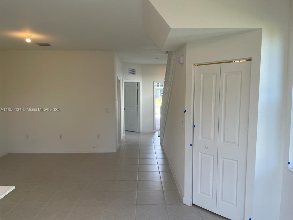 VIA VENTURA NEIGHBORHOOD - Residential Lease