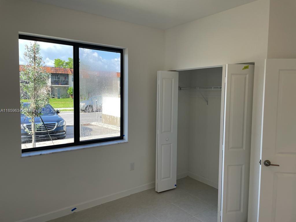 VIA VENTURA NEIGHBORHOOD - Residential Lease