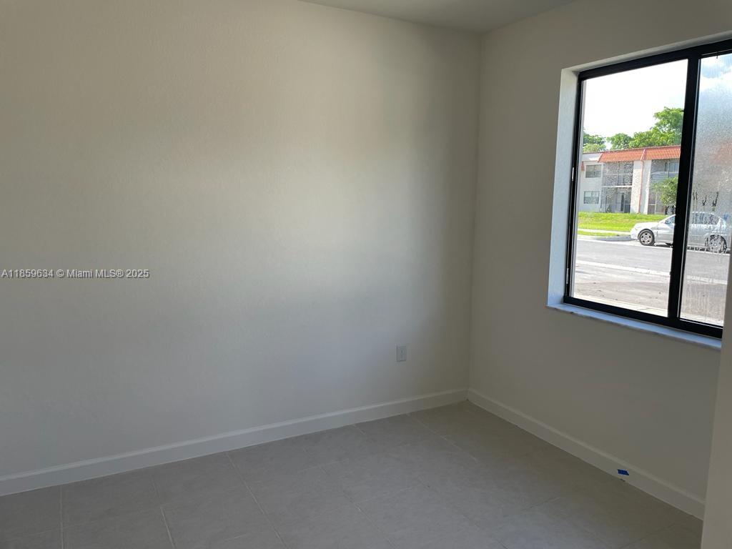 VIA VENTURA NEIGHBORHOOD - Residential Lease