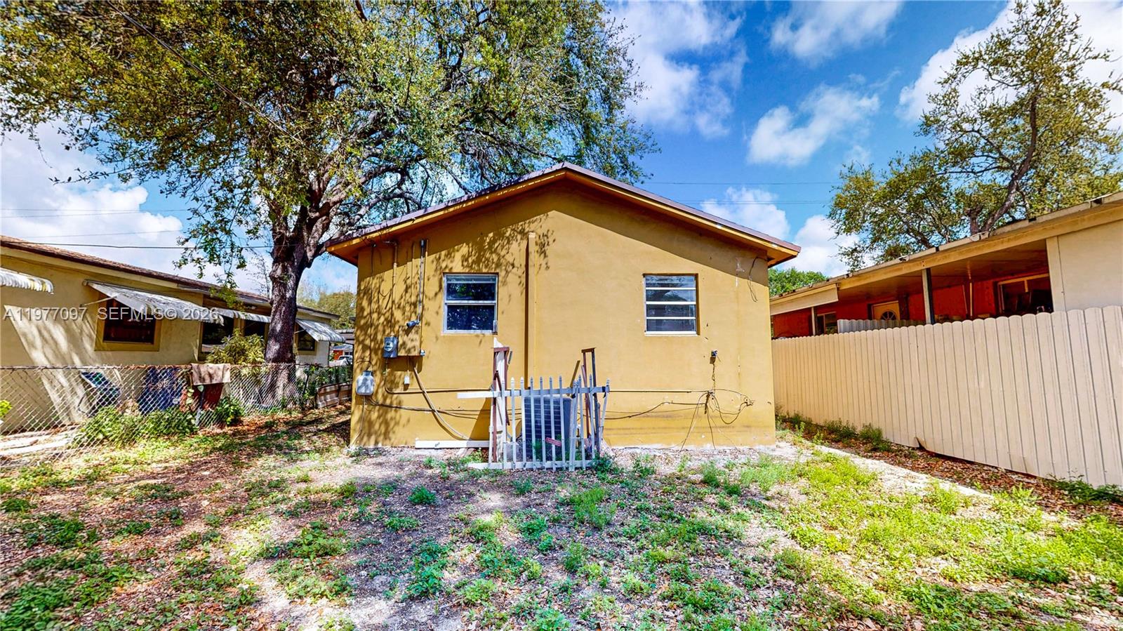 HIALEAH HEIGHTS - Residential