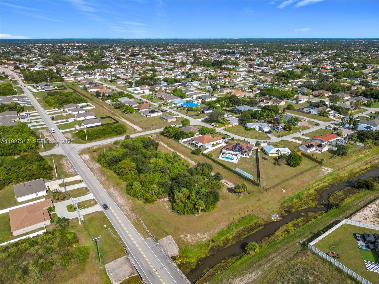PORT ST LUCIE SECTION 33 - Land
