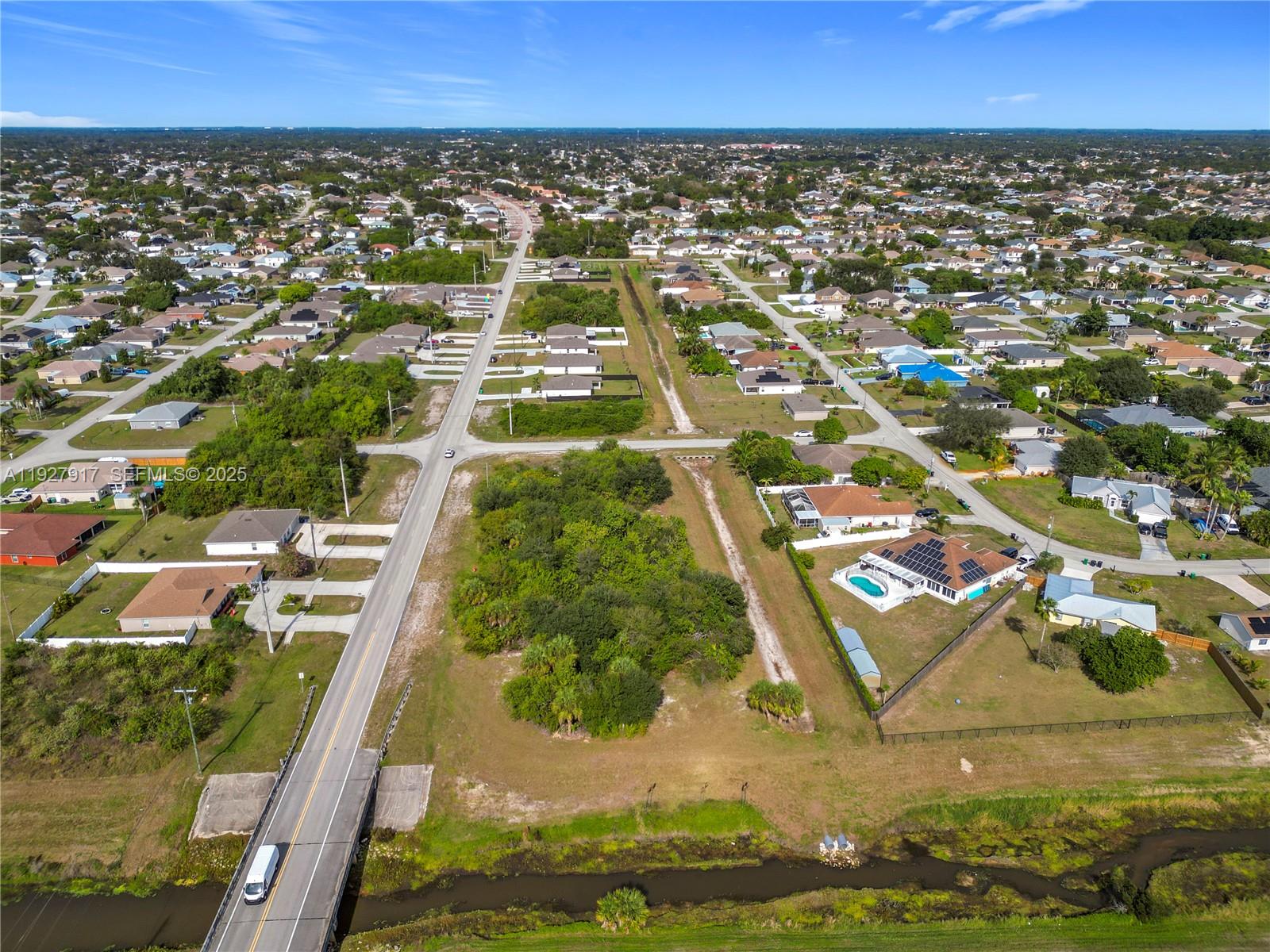 PORT ST LUCIE SECTION 33 - Land