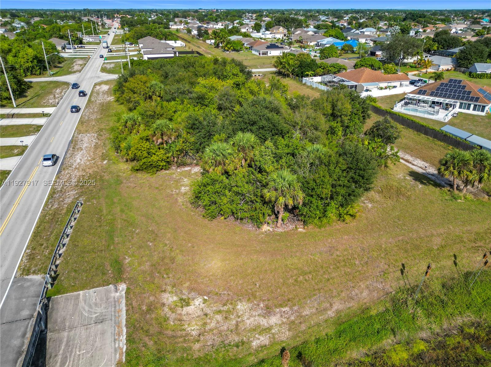 PORT ST LUCIE SECTION 33 - Land
