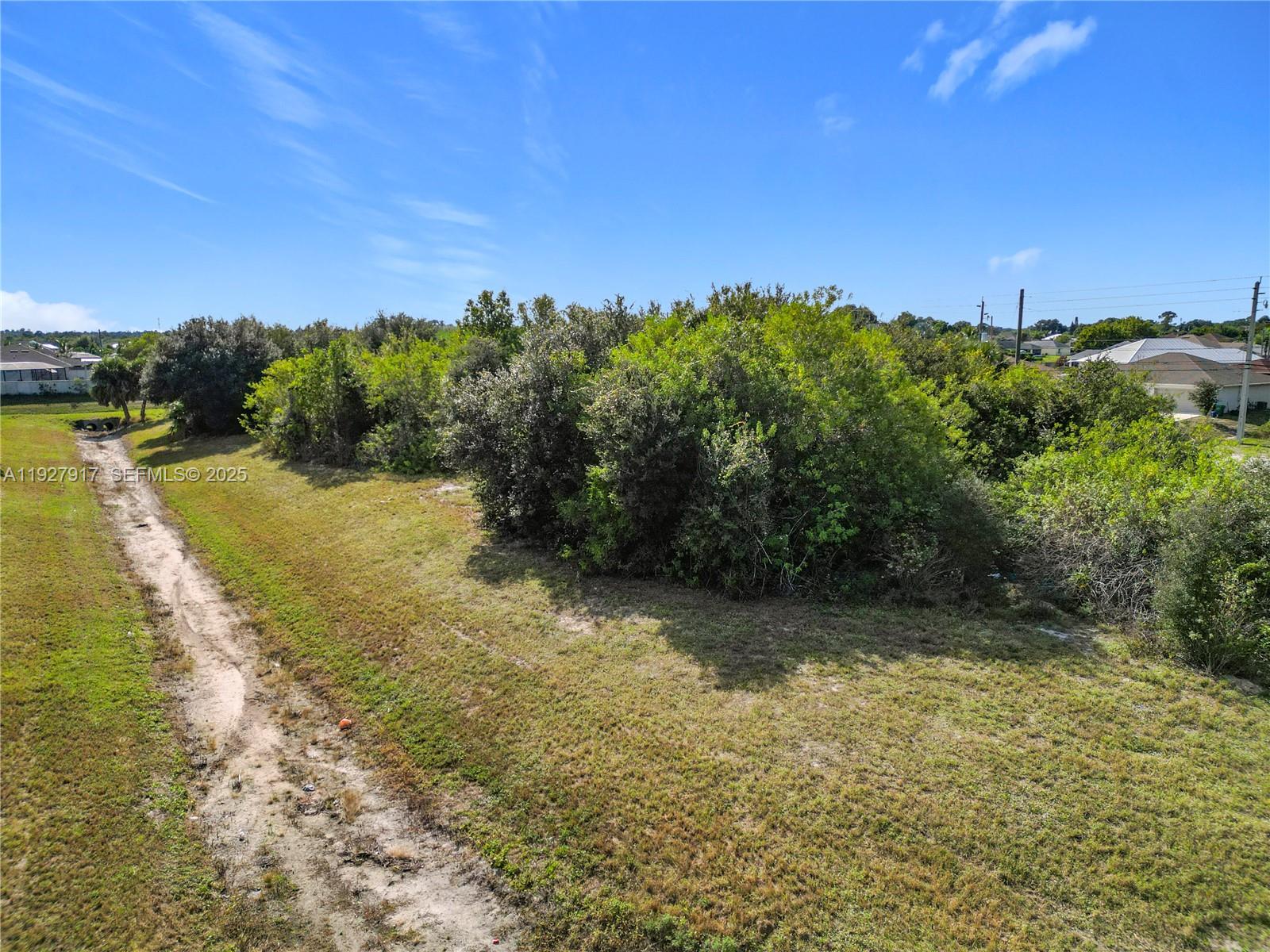 PORT ST LUCIE SECTION 33 - Land