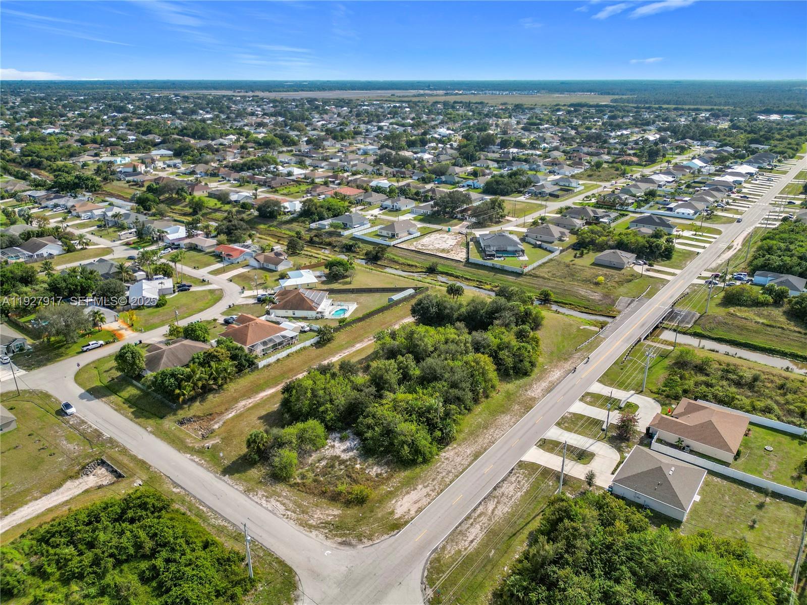 PORT ST LUCIE SECTION 33 - Land
