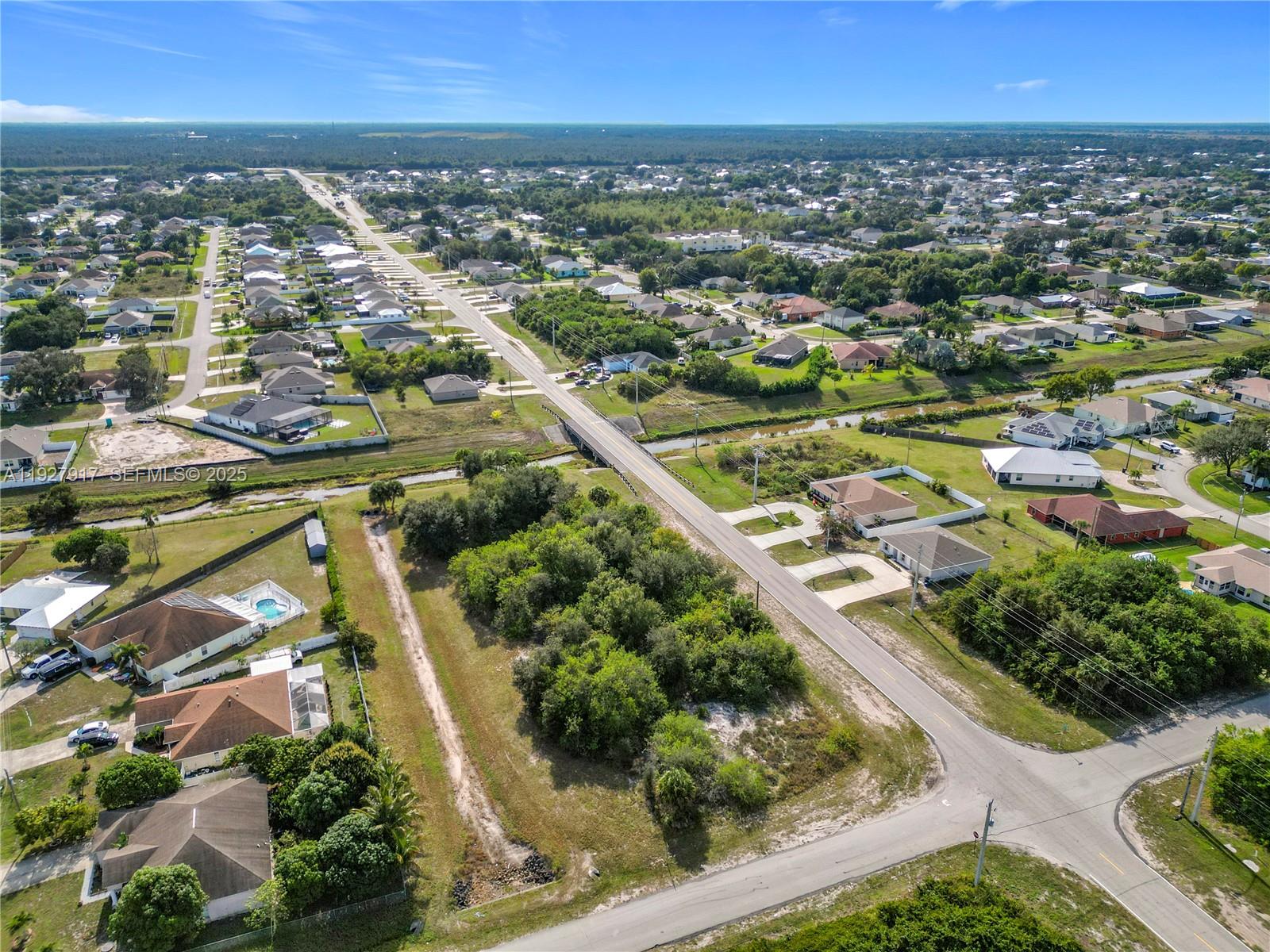 PORT ST LUCIE SECTION 33 - Land