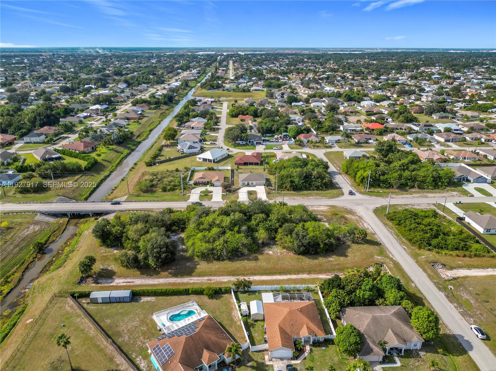 PORT ST LUCIE SECTION 33 - Land