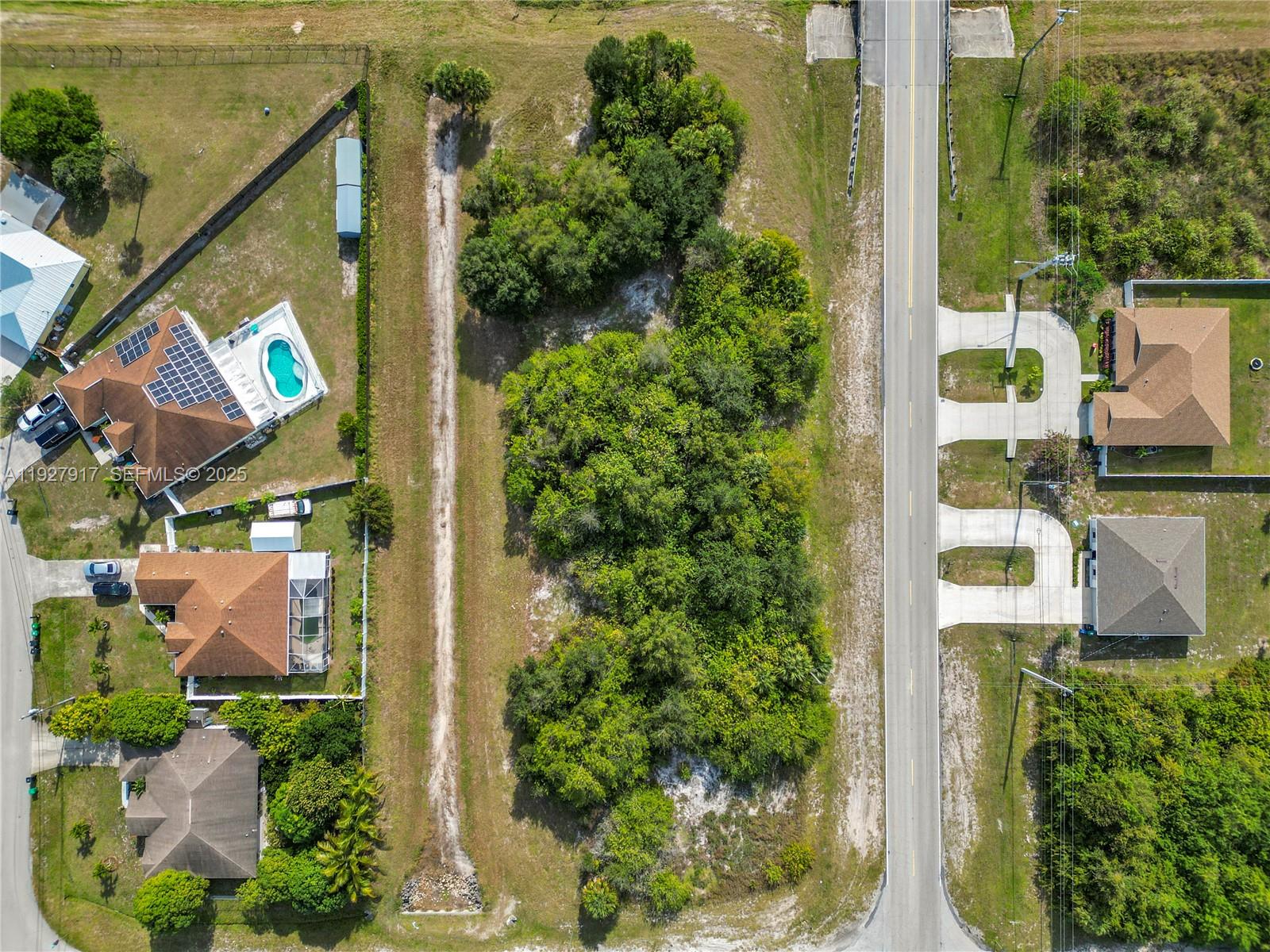 PORT ST LUCIE SECTION 33 - Land