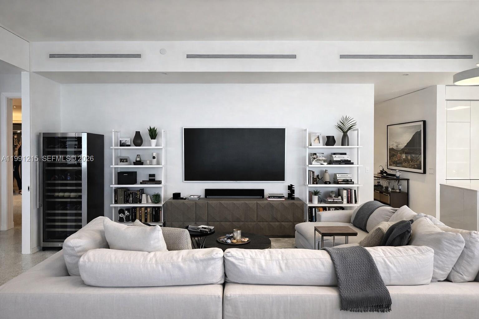 View photos, virtual tours, details... 3315 Collins Ave 8D