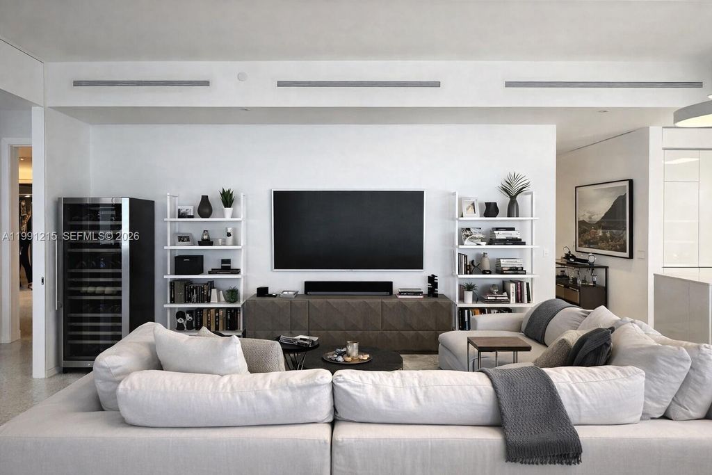 Photo of 3315 Collins Ave #8D, Miami Beach, FL 33140 (MLS # A11991215)