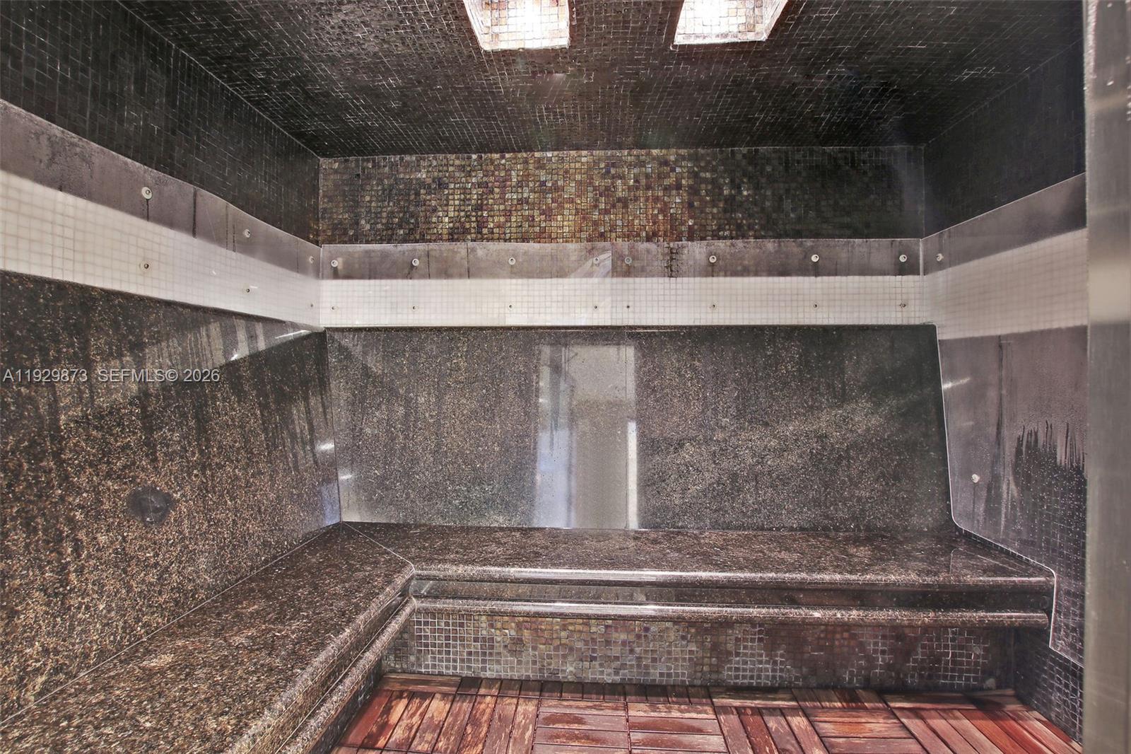 MEI CONDO - Residential