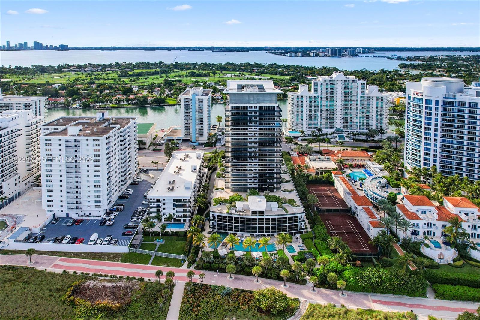 MEI CONDO - Residential