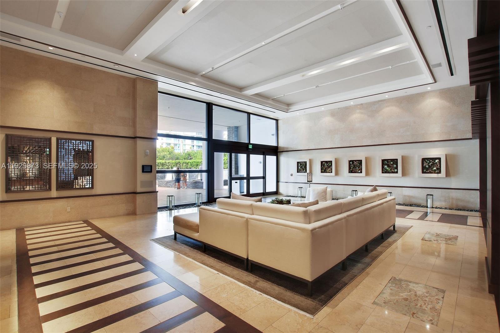 MEI CONDO - Residential