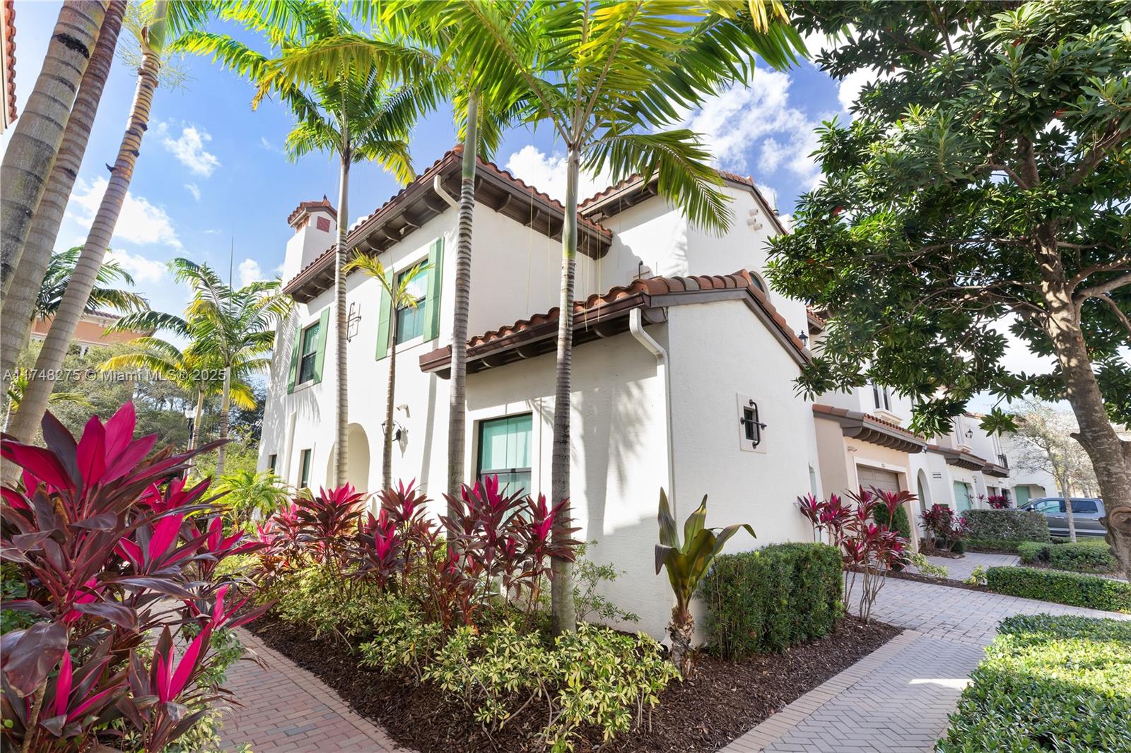 Property for Sale at 2959 Nw 124th Way 2959, Sunrise, Miami-Dade County, Florida - Bedrooms: 4 
Bathrooms: 4  - $749,888