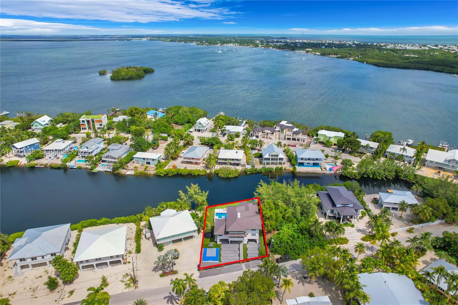 BUCCANEER PT (LARGO SOUND - Residential