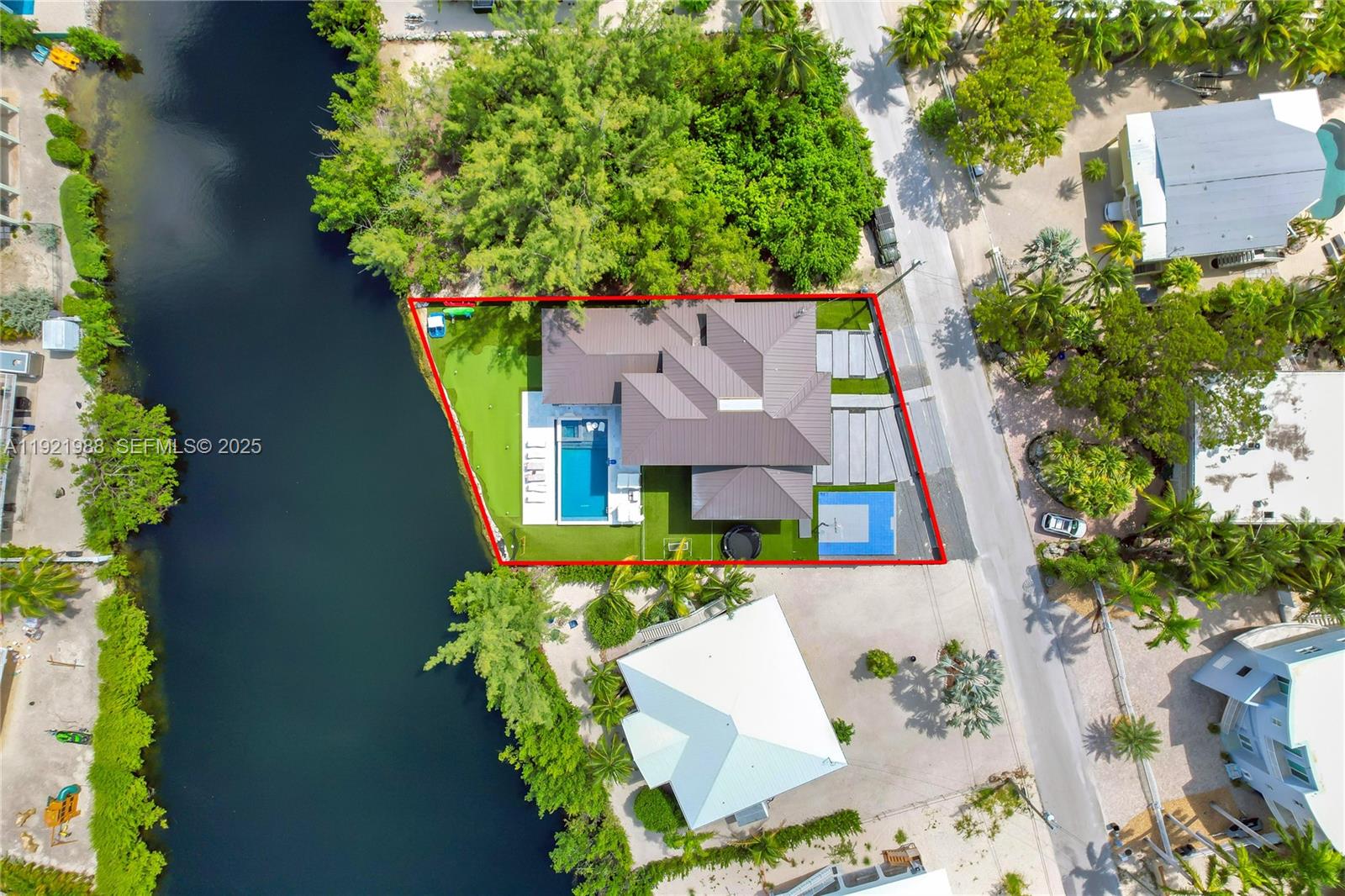 BUCCANEER PT (LARGO SOUND - Residential