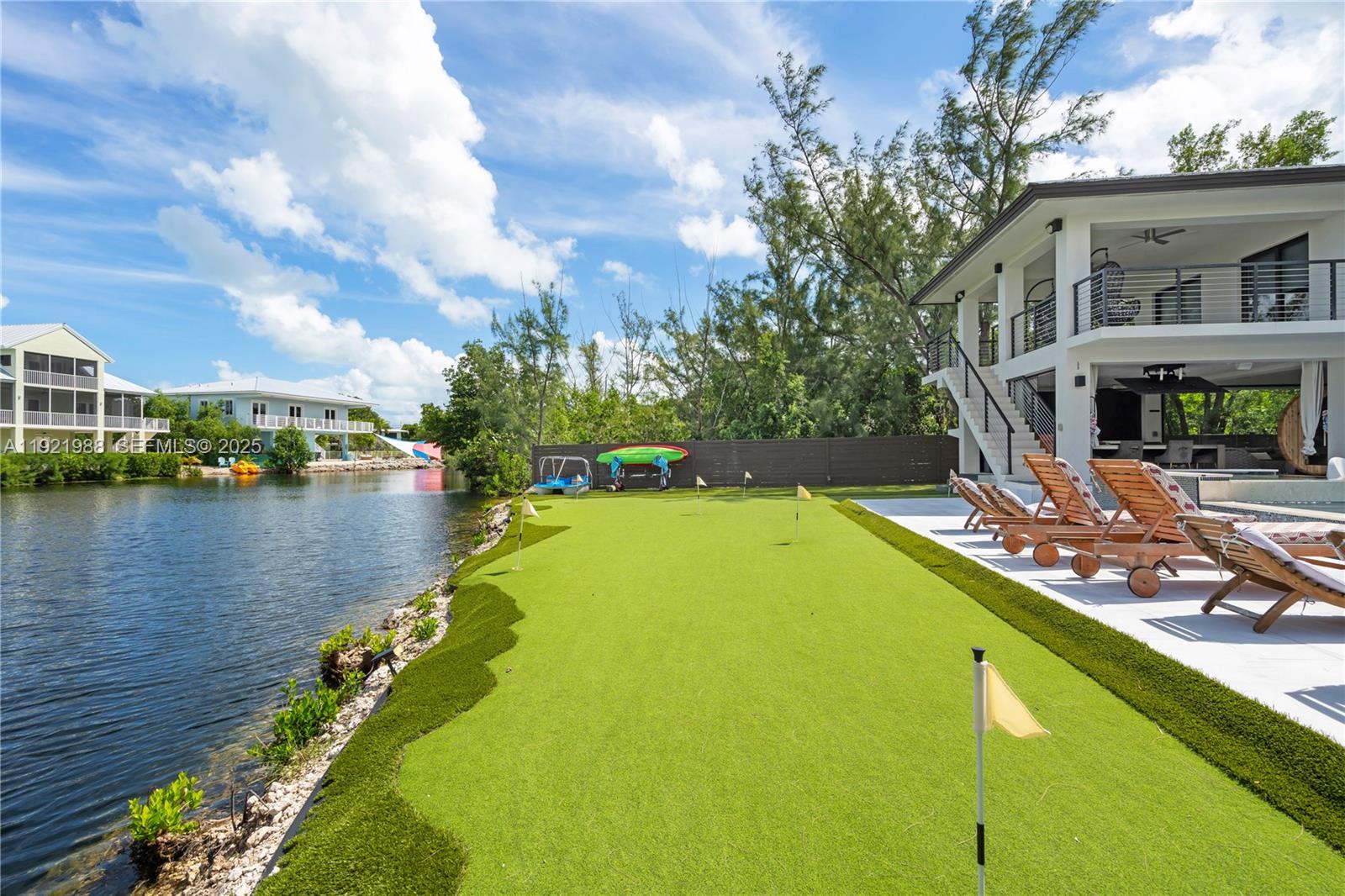 BUCCANEER PT (LARGO SOUND - Residential