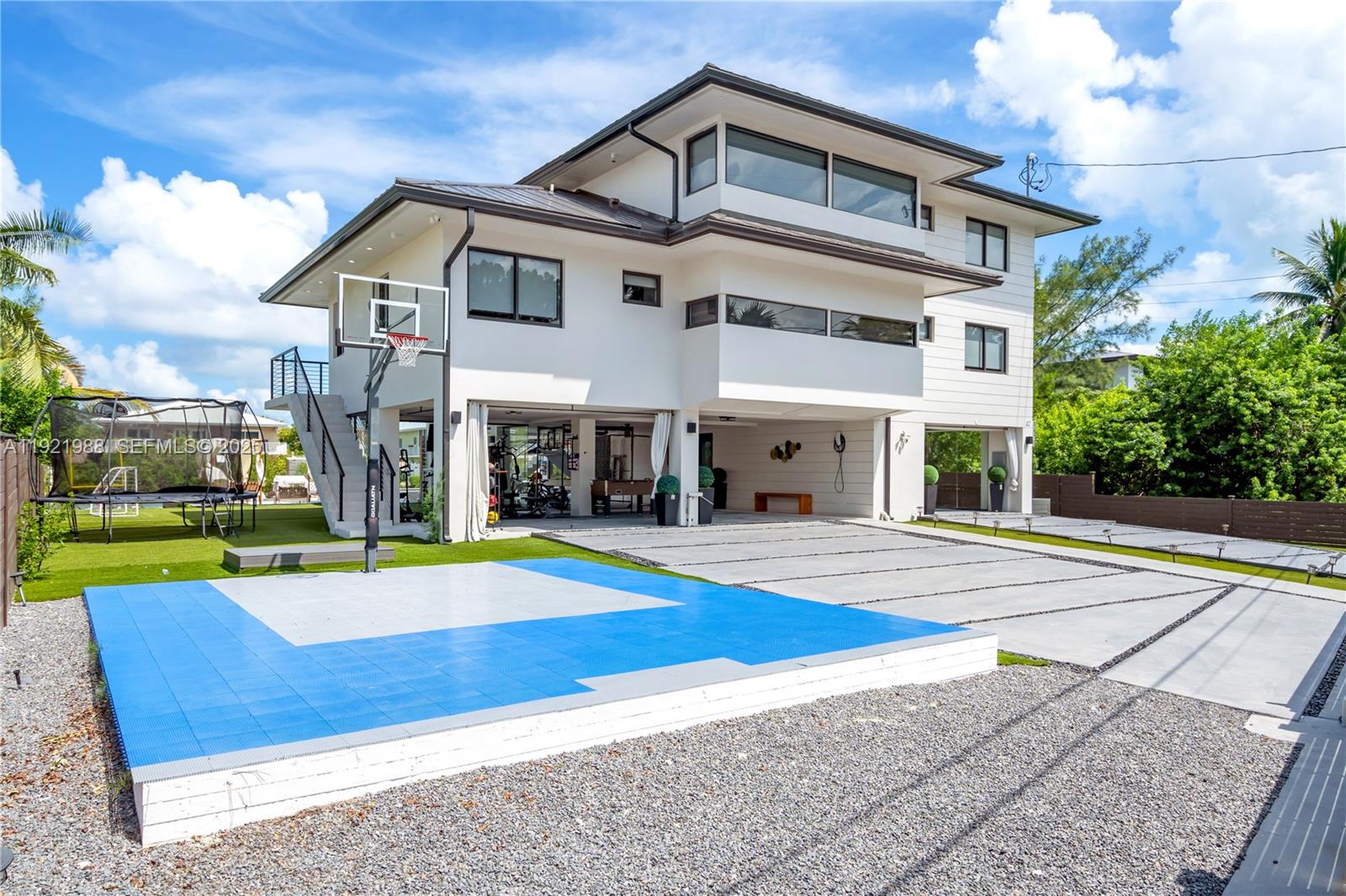 BUCCANEER PT (LARGO SOUND - Residential