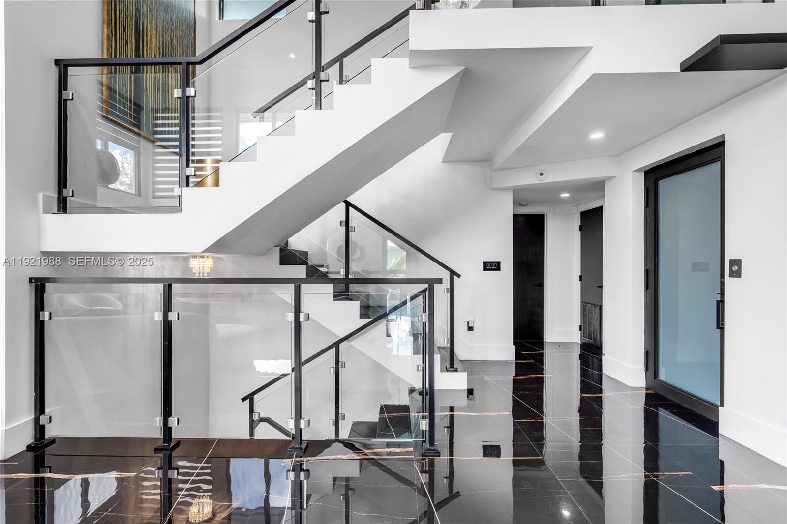 BUCCANEER PT (LARGO SOUND - Residential