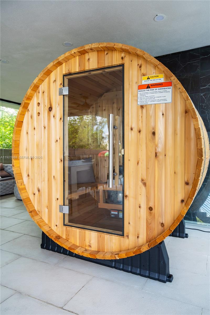 BUCCANEER PT (LARGO SOUND - Residential